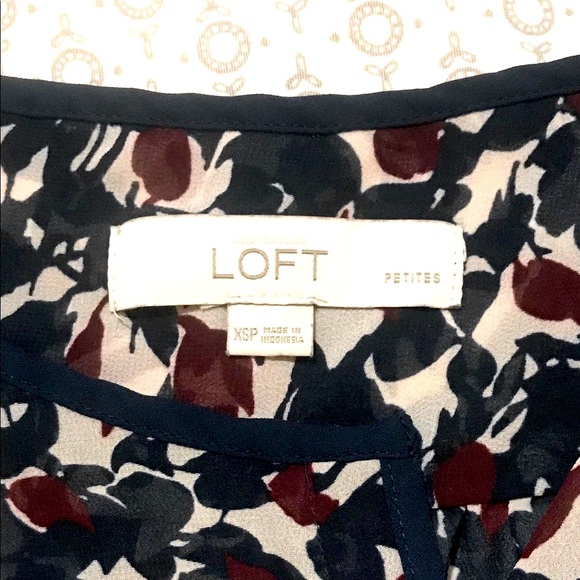 Petite Loft Floral Blouse - Picture 5 of 6